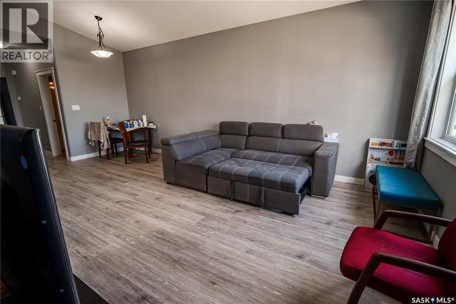 264 Osler Street, Regina, Saskatchewan  S4R 1V4 - Photo 3 - SK035686