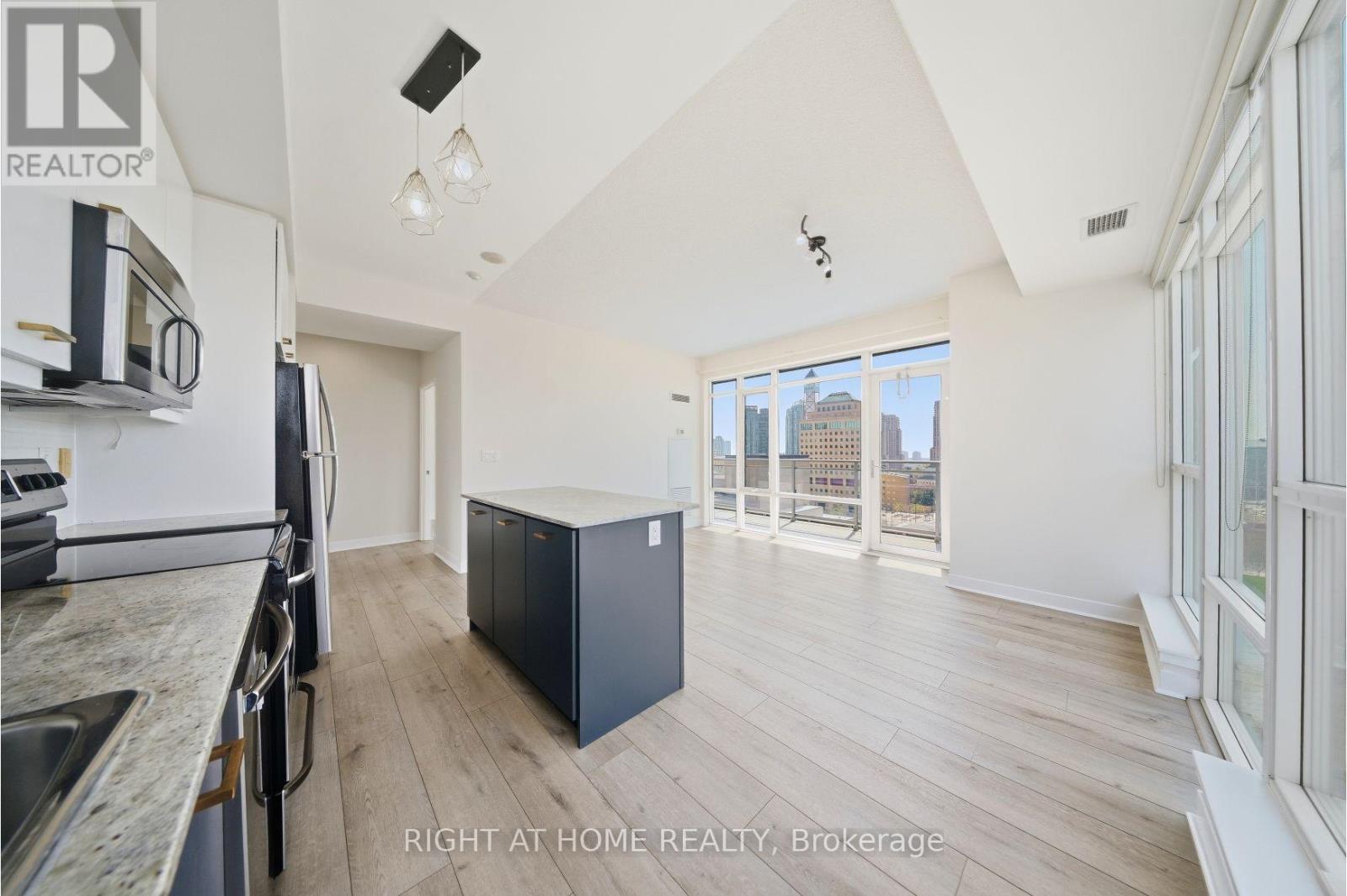 1105 - 365 Prince Of Wales Drive, Mississauga, Ontario  L5B 0G6 - Photo 13 - W13118516