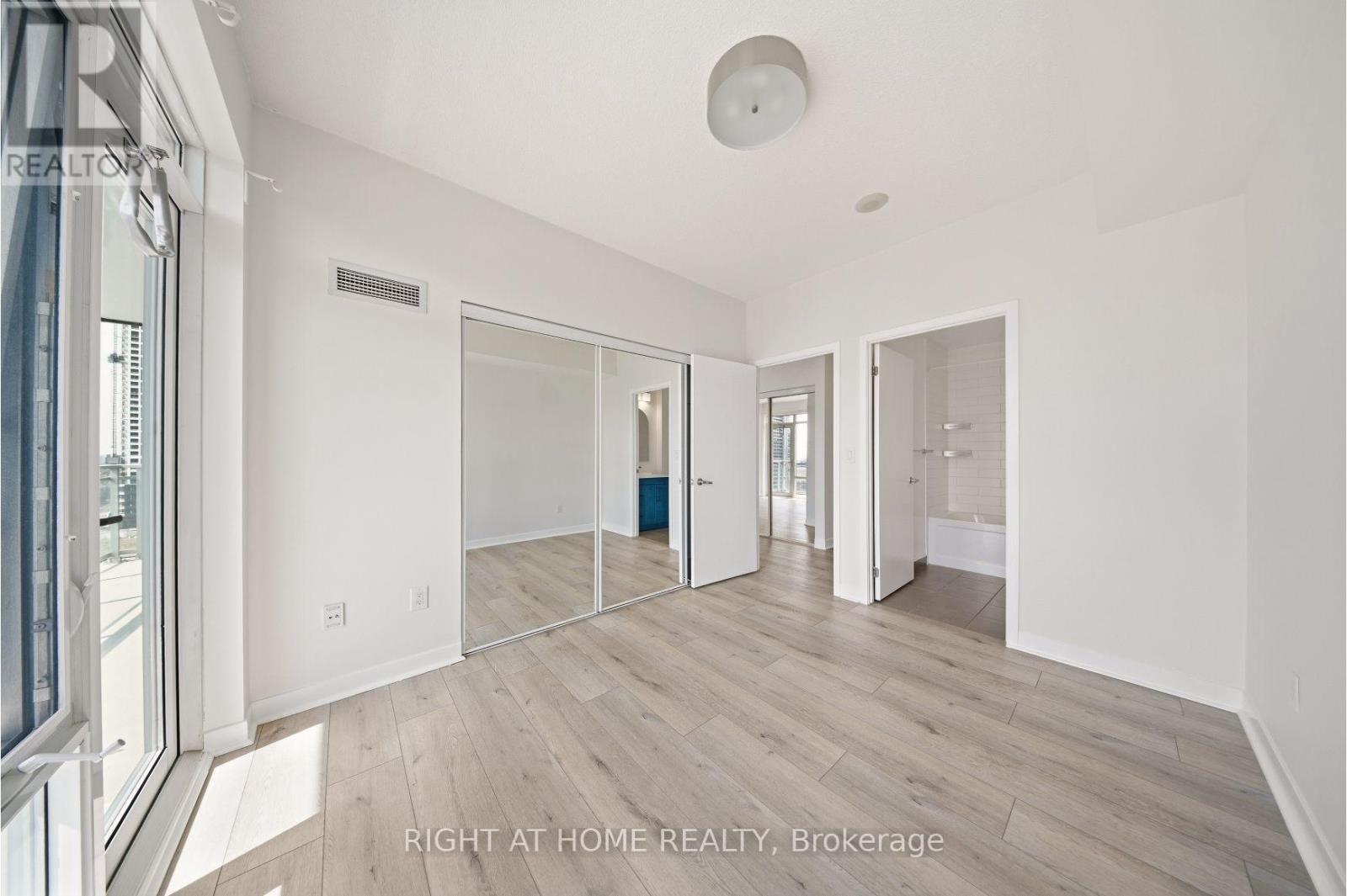 1105 - 365 Prince Of Wales Drive, Mississauga, Ontario  L5B 0G6 - Photo 19 - W13118516