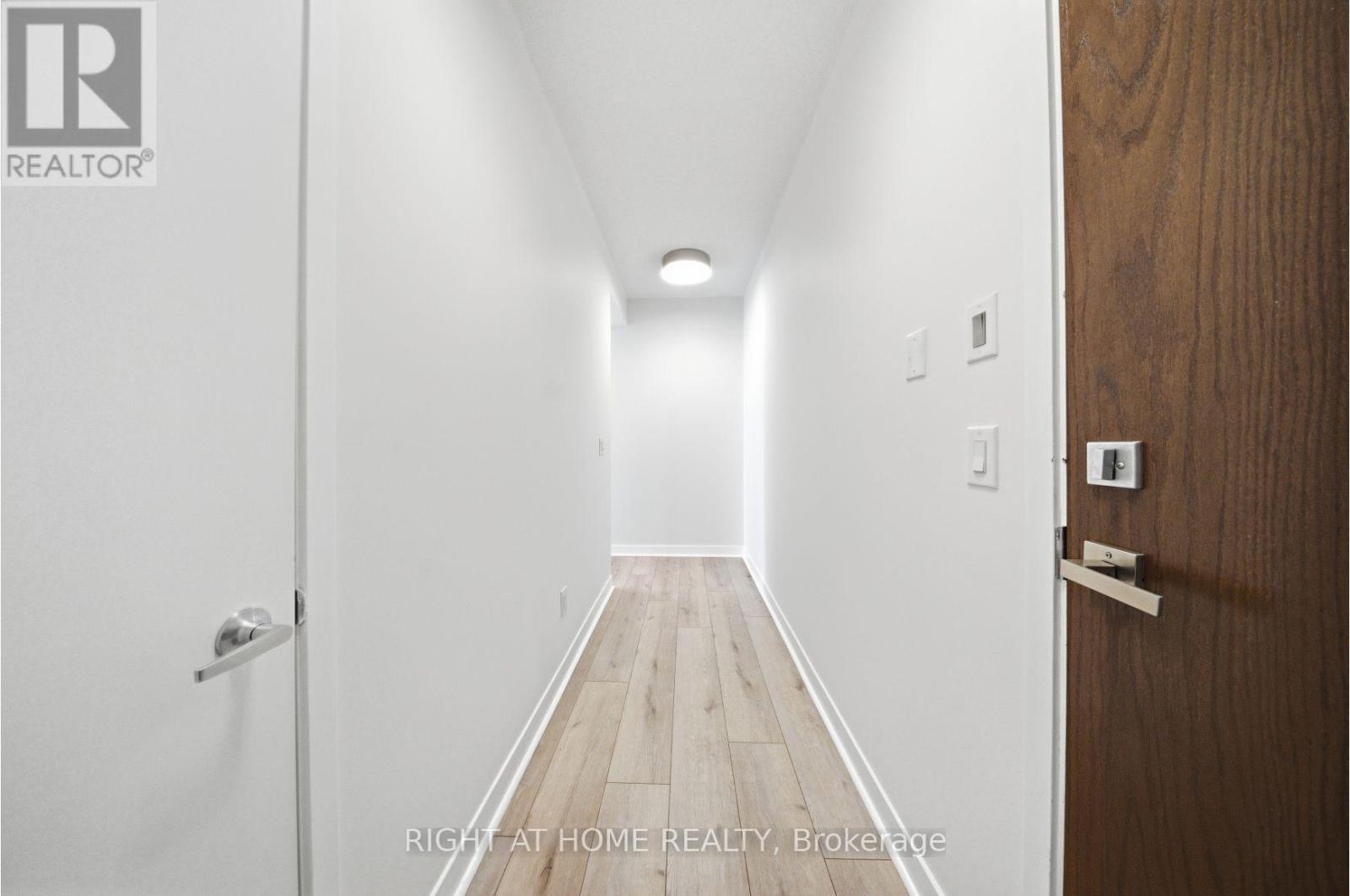1105 - 365 Prince Of Wales Drive, Mississauga, Ontario  L5B 0G6 - Photo 8 - W13118516
