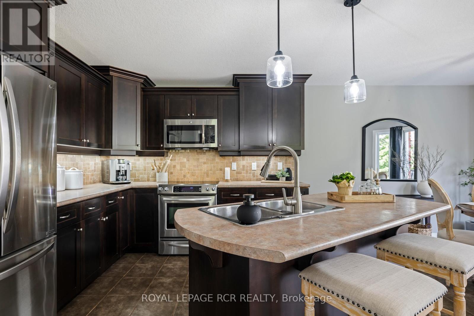 11 Sandringham Circle, Orangeville, Ontario  L9W 0A6 - Photo 7 - W13118522