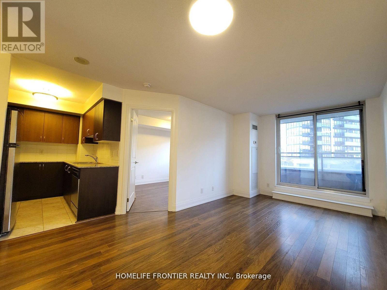 403 - 1060 Sheppard Avenue W, Toronto, Ontario  M3J 0G7 - Photo 4 - W13118540