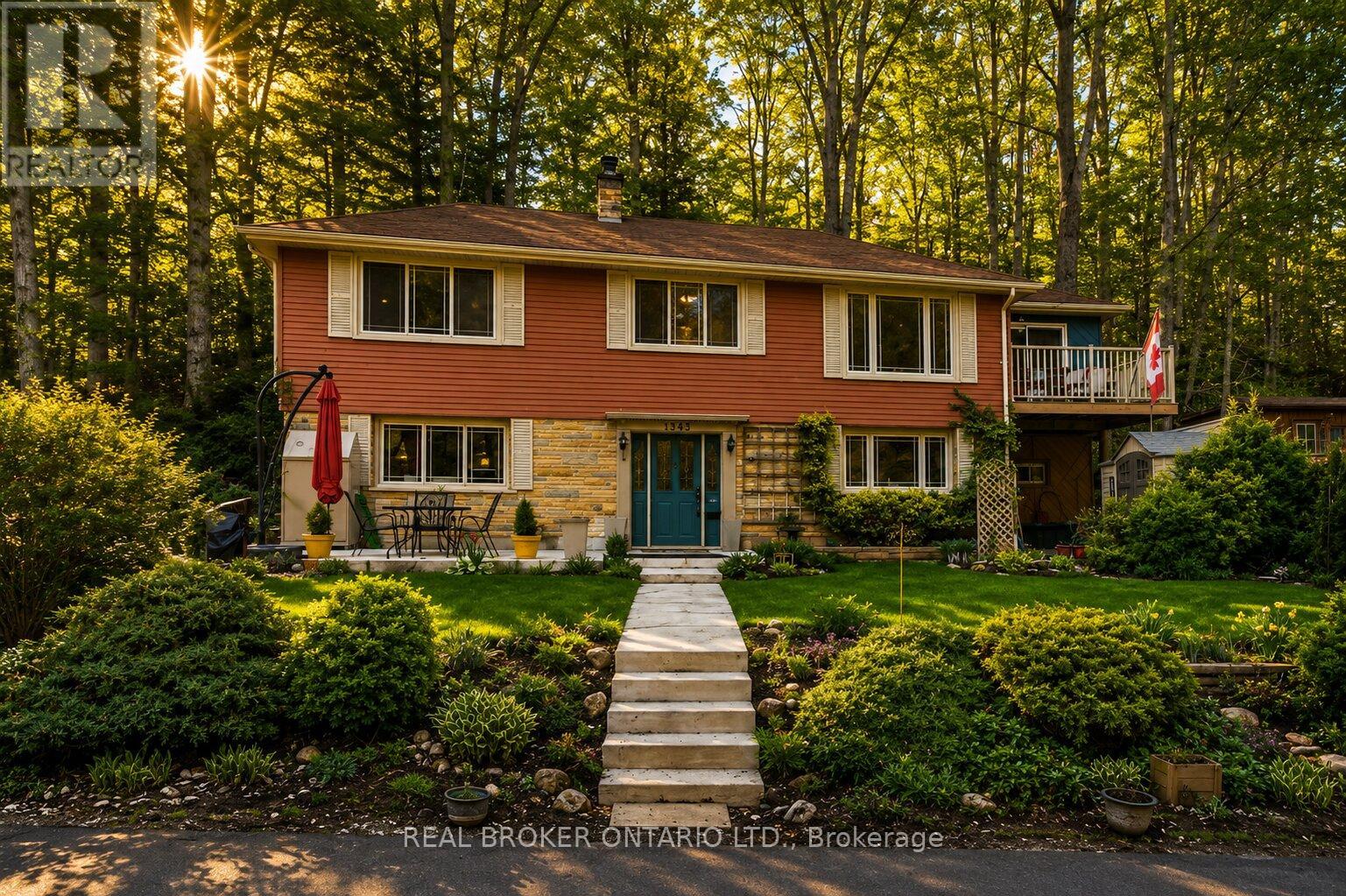 1343 Hidden Valley Road, Burlington, Ontario  L7P 0T5 - Photo 1 - W13118564