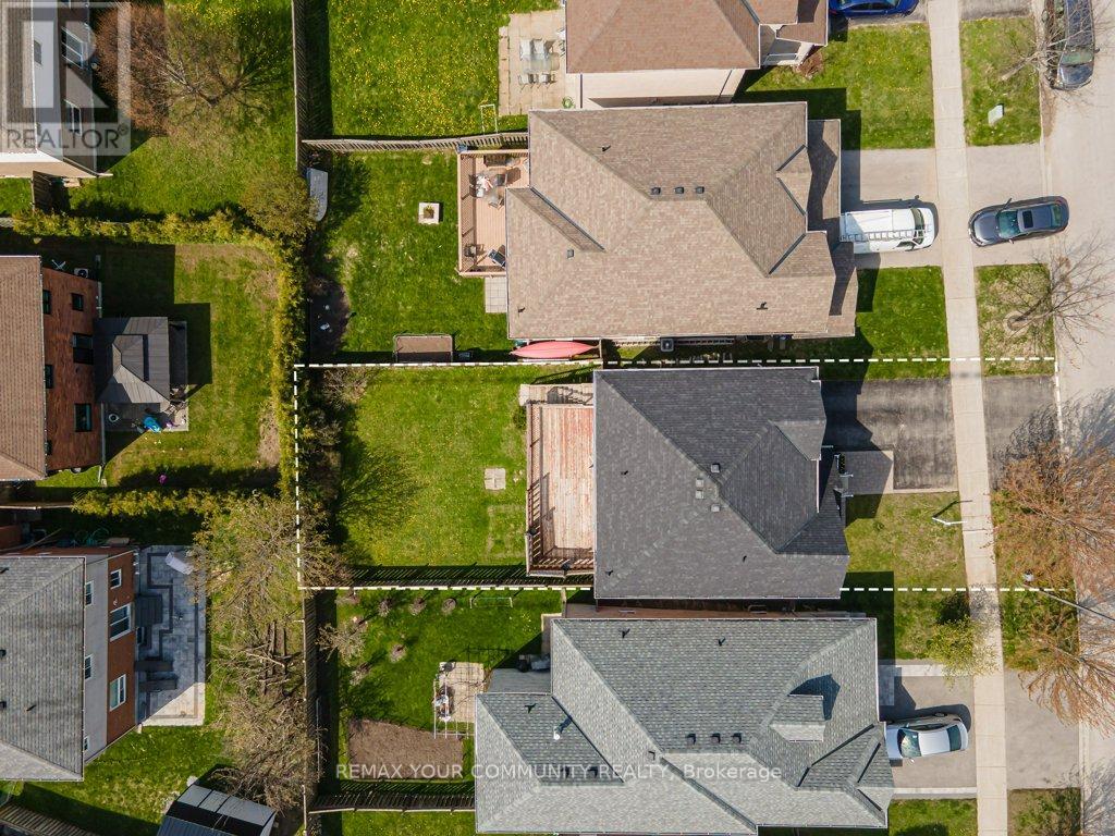 35 Laurelbank Crescent, Georgina, Ontario  L4P 4H7 - Photo 32 - N13118542