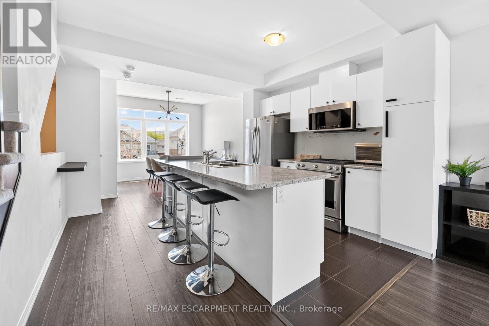 5078 Serena Drive, Lincoln, Ontario  L3J 1W3 - Photo 3 - X13118512