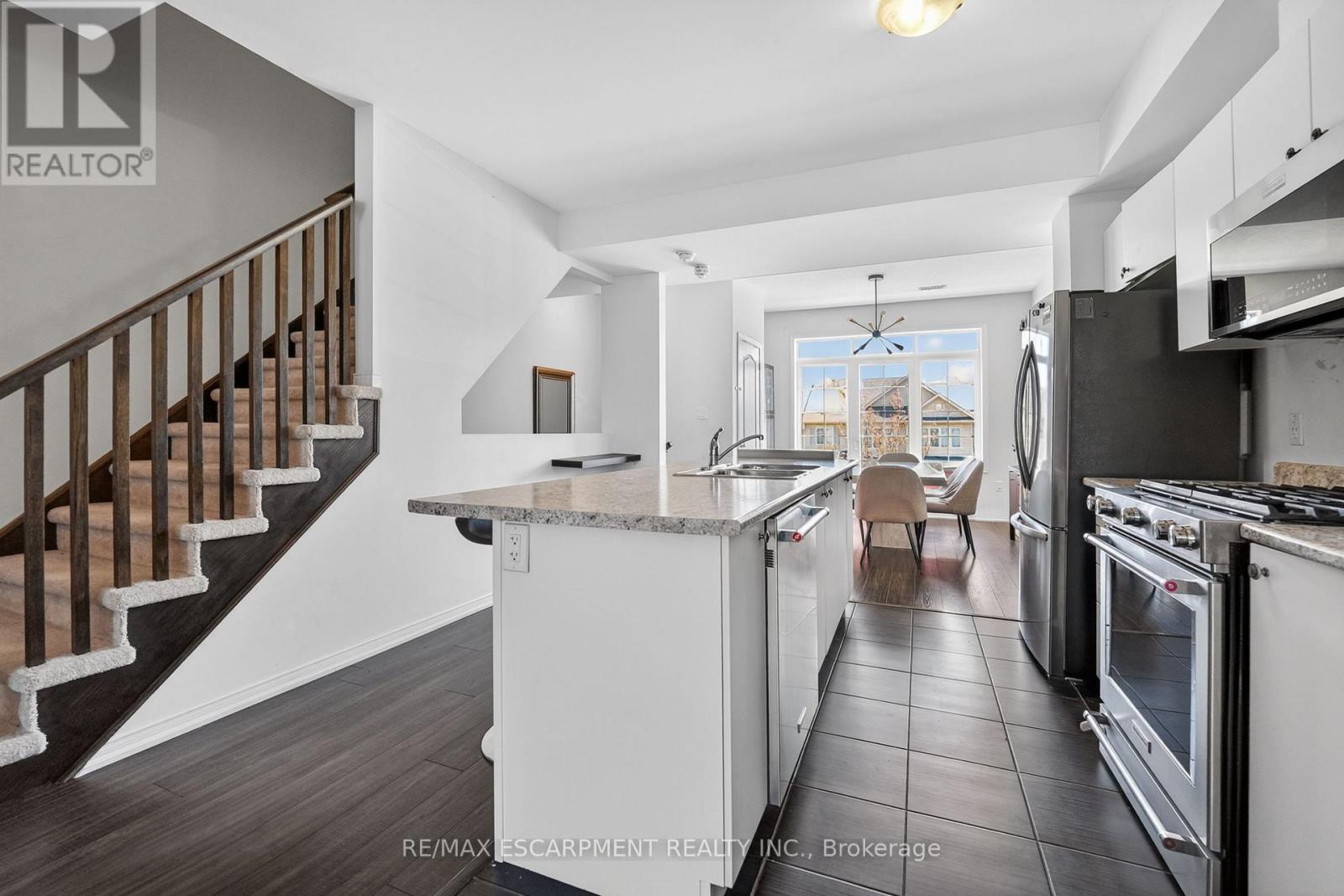 5078 Serena Drive, Lincoln, Ontario  L3J 1W3 - Photo 5 - X13118512