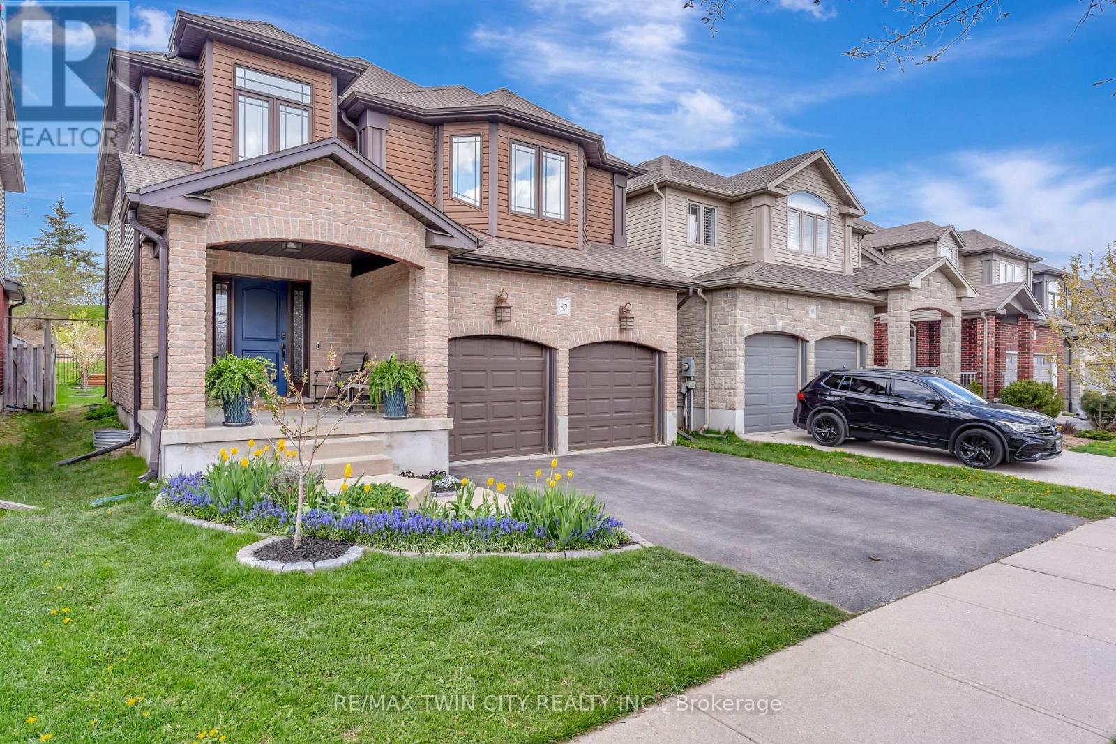 82 MAPLECREST DRIVE, Woolwich, Ontario