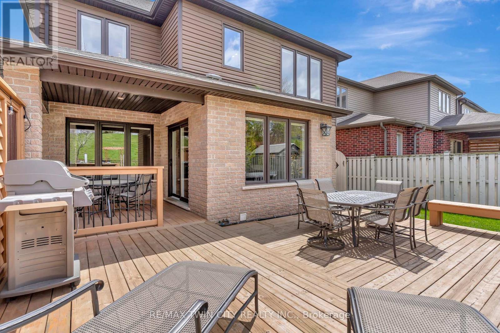 82 Maplecrest Drive, Woolwich, Ontario  N0B 1M0 - Photo 27 - X13118538