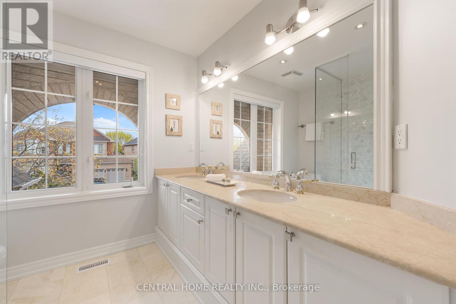 2479 Bon Echo Drive, Oakville, Ontario  L6H 7R1 - Photo 29 - W13092994