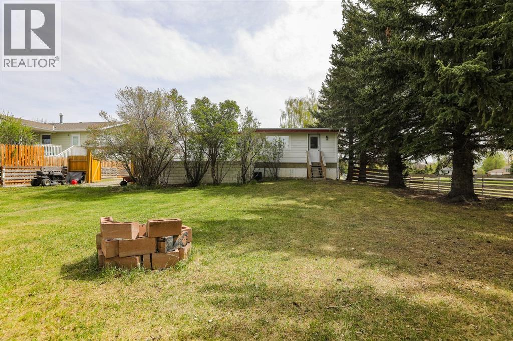 264 S 3 Street W, Magrath, Alberta  T0K 1J0 - Photo 30 - A2309839