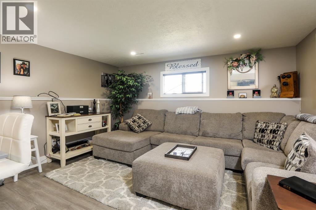 264 S 3 Street W, Magrath, Alberta  T0K 1J0 - Photo 22 - A2309839
