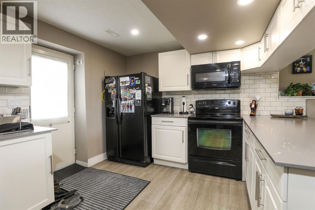 264 S 3 Street W, Magrath, Alberta  T0K 1J0 - Photo 21 - A2309839