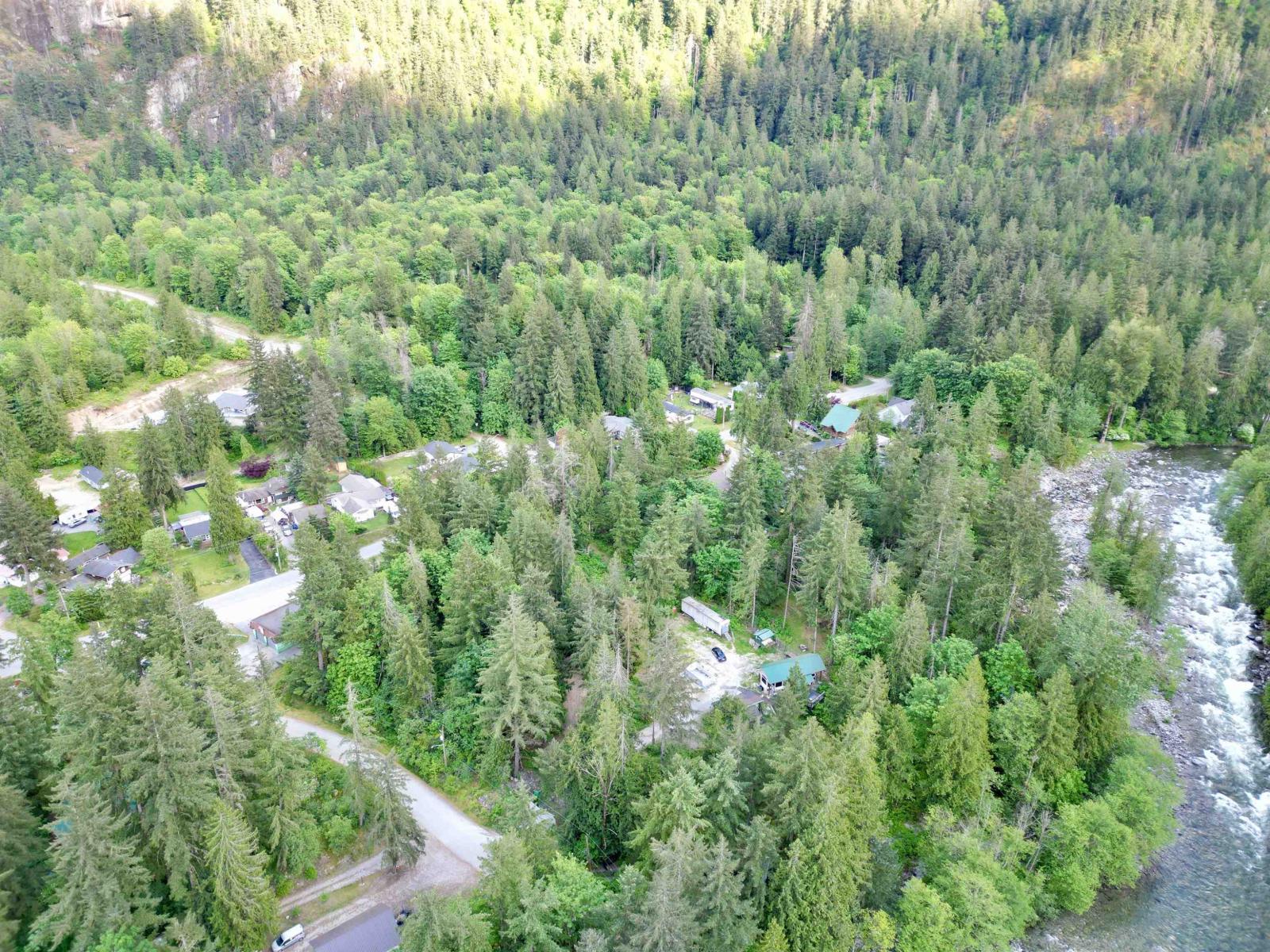 63560 Old Yale Road, Hope, Hope, British Columbia  V0X 1L2 - Photo 3 - R3122137