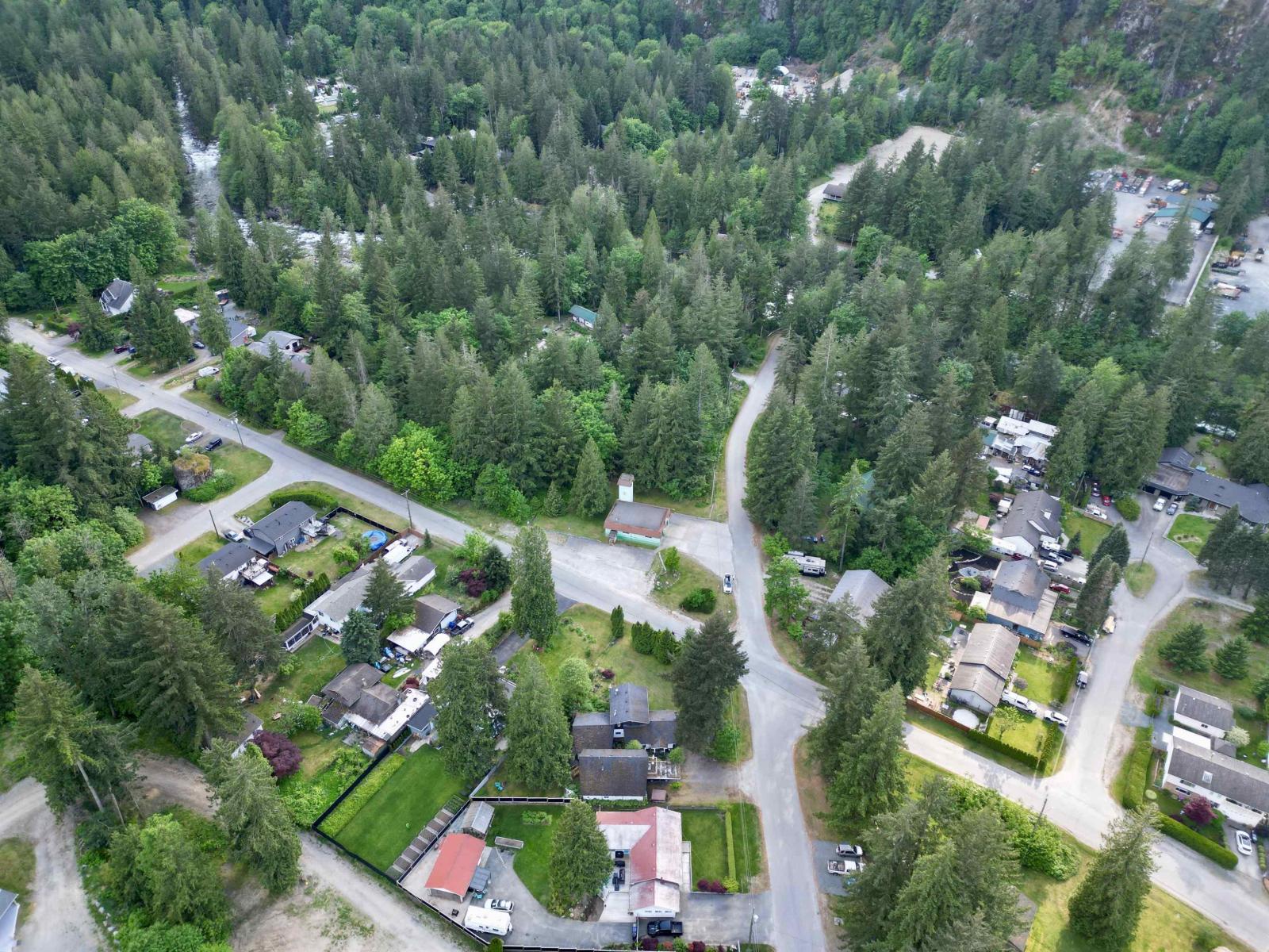 63560 Old Yale Road, Hope, Hope, British Columbia  V0X 1L2 - Photo 4 - R3122137