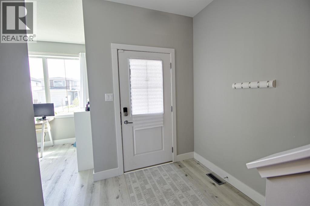 963 Miners Boulevard W, Lethbridge, Alberta  T1J 5T8 - Photo 3 - A2310299