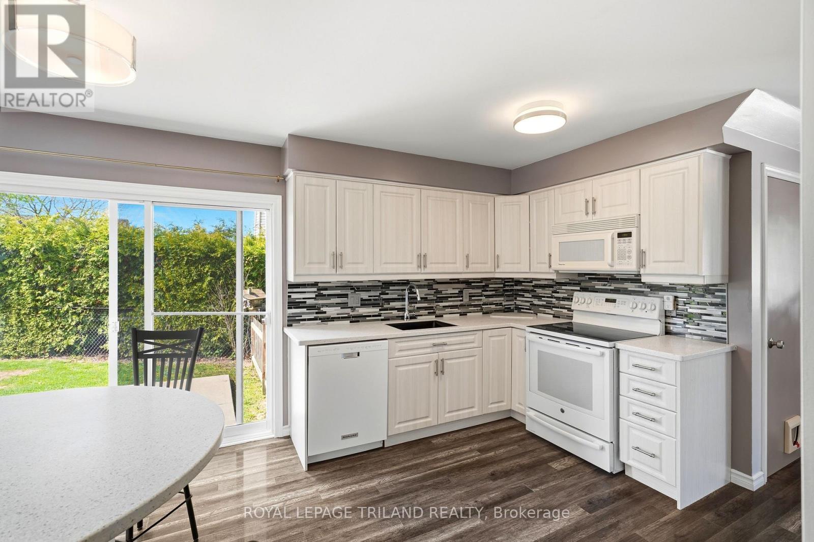 A - 55 Sunrise Court, London East, Ontario  N5V 4V5 - Photo 5 - X13118734