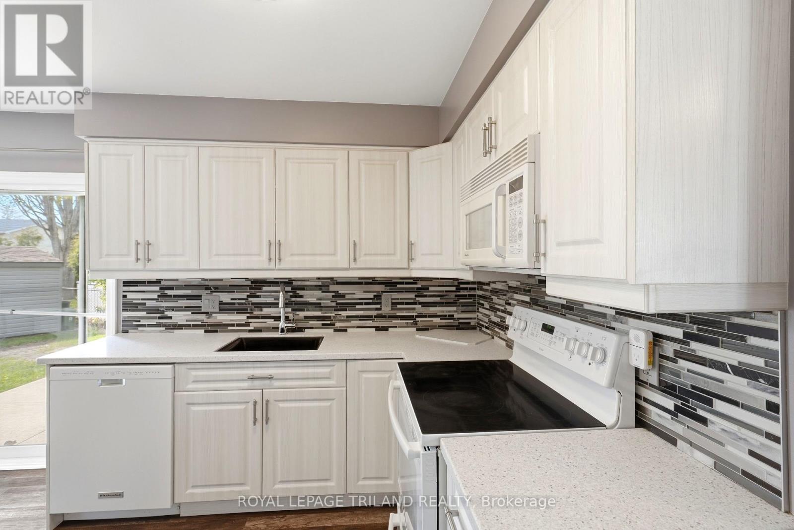 A - 55 Sunrise Court, London East, Ontario  N5V 4V5 - Photo 7 - X13118734