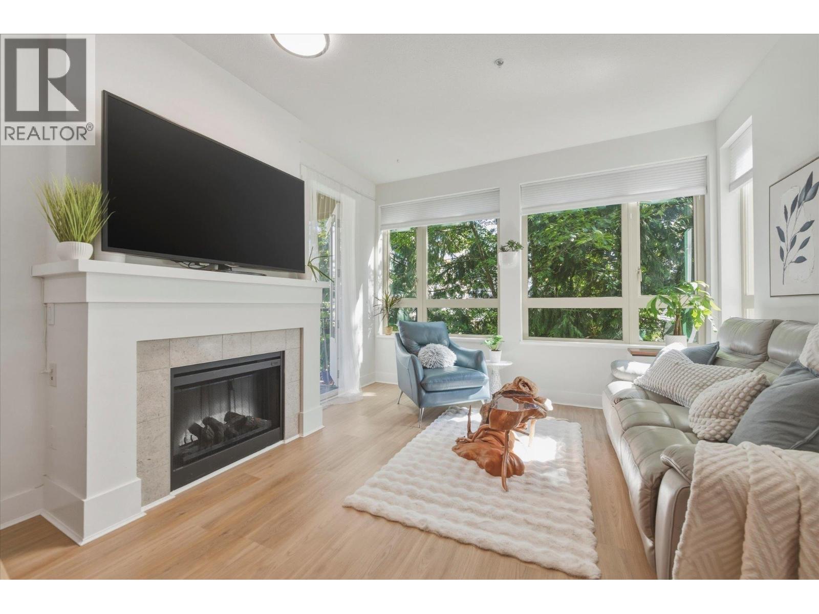 308 1111 E 27th Street, North Vancouver, British Columbia  V7J 1S3 - Photo 1 - R3121651