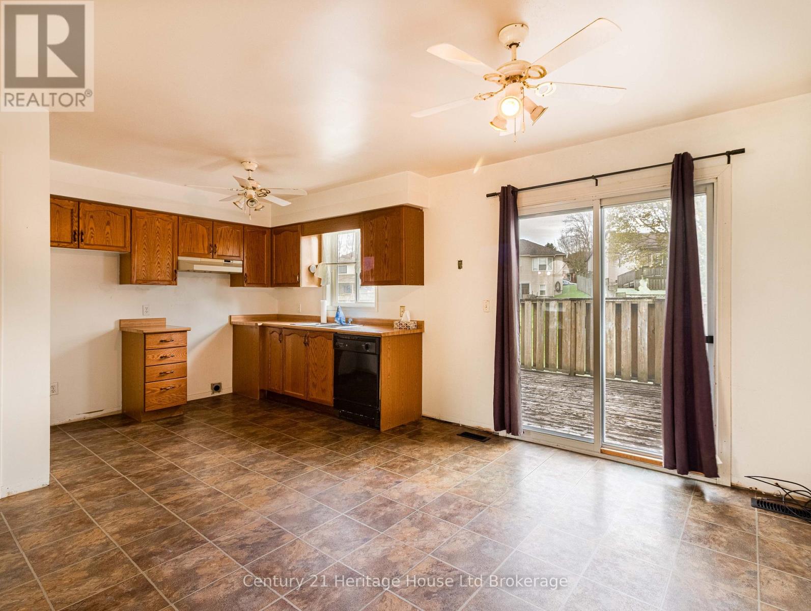 14 Pebble Beach Court, Woodstock, Ontario N4S 8X1 - Photo 7 - X13118708