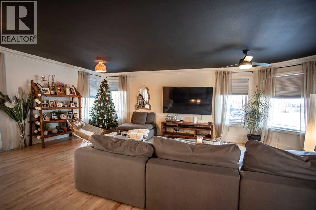 4 Black Spruce Drive, High Level, Alberta  T0H 1Z0 - Photo 10 - A2273004