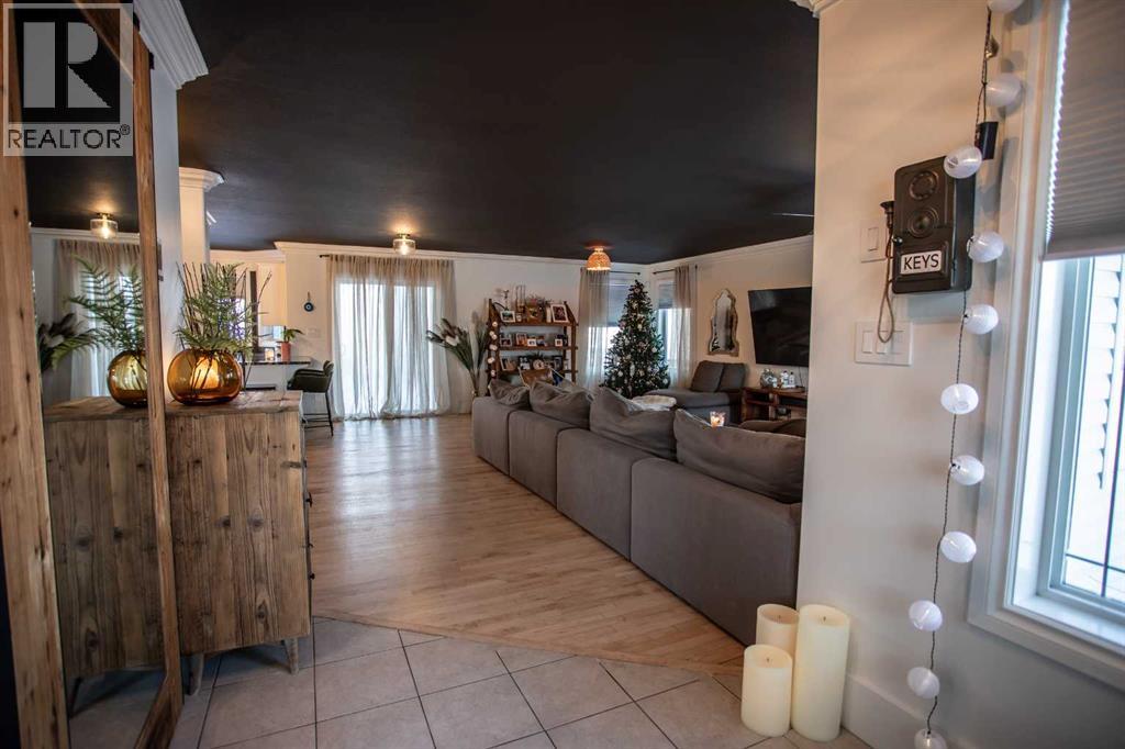 4 Black Spruce Drive, High Level, Alberta  T0H 1Z0 - Photo 2 - A2273004