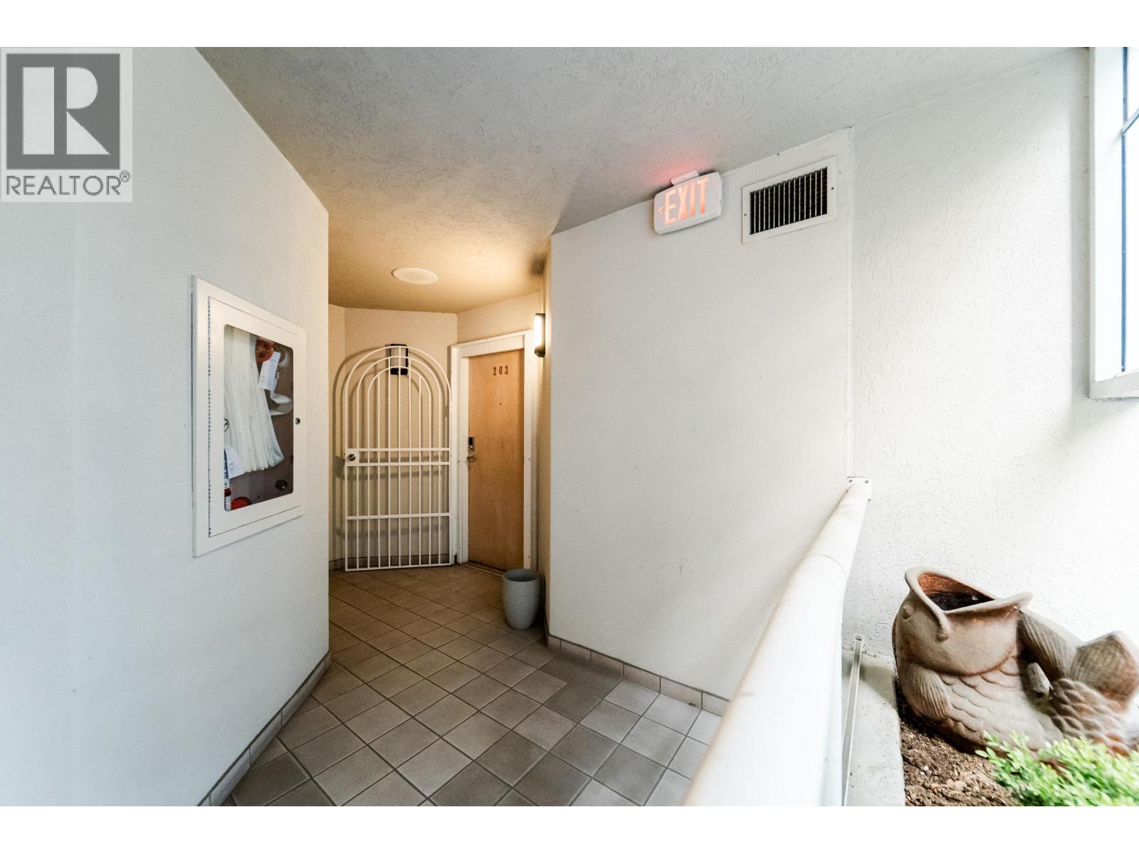 203 408 Lonsdale Avenue, North Vancouver, British Columbia  V7M 2G5 - Photo 6 - R3121995