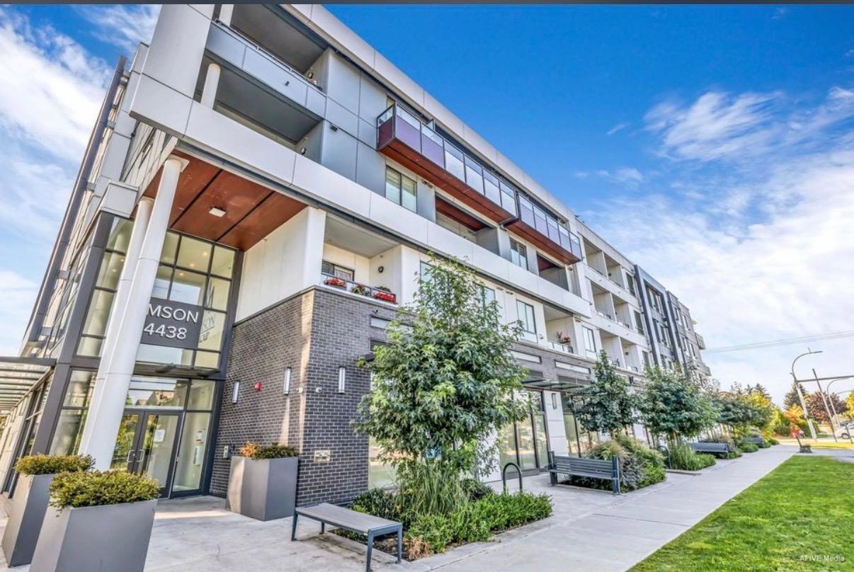 209 14438 72 AVENUE, Surrey, British Columbia