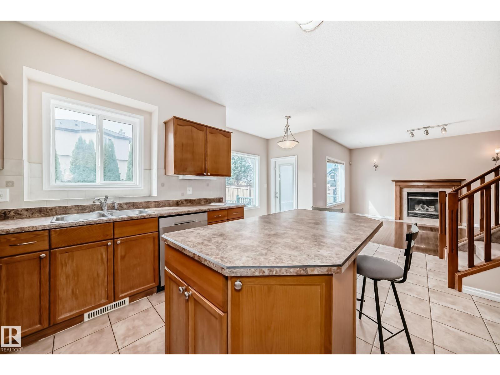 243 Hilliard Green Gr Nw, Edmonton, Alberta  T6R 3G5 - Photo 26 - E4485953