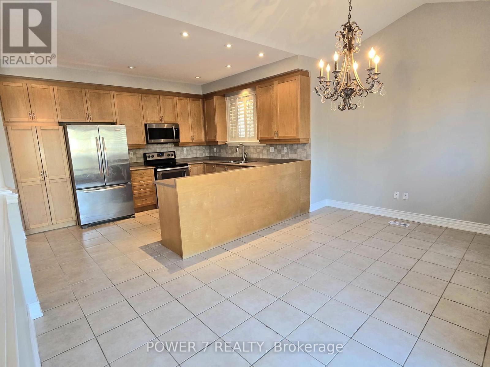 19 Wheatfield Drive, Vaughan, Ontario  L4H 2K7 - Photo 4 - N13102972