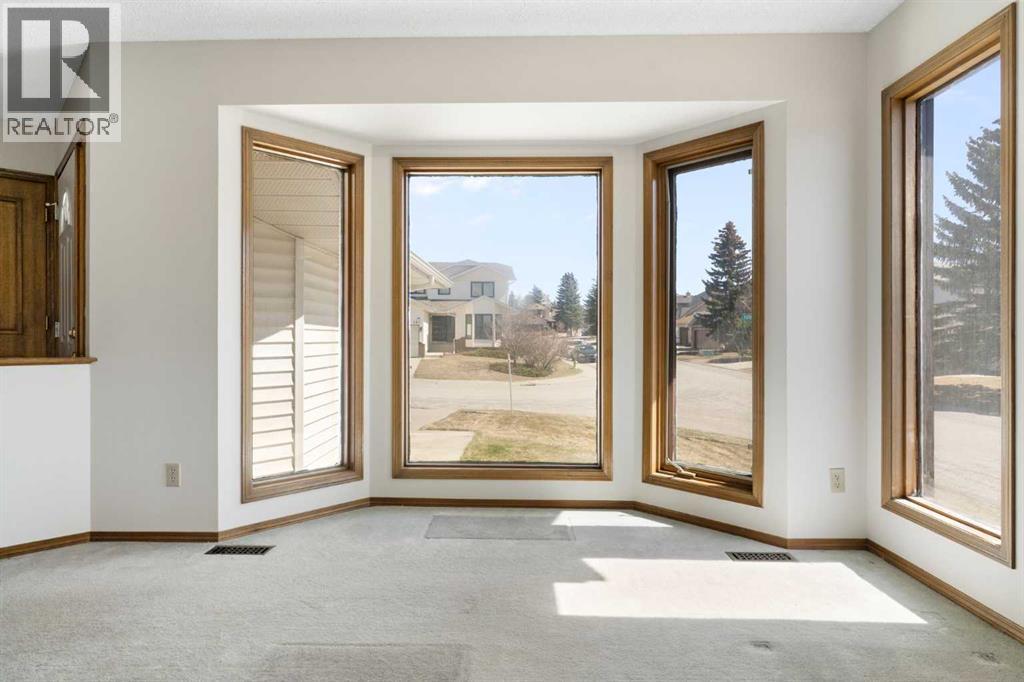 190 Hawkville Close NW, Calgary, Alberta  T3G 3N6 - Photo 6 - A2306691
