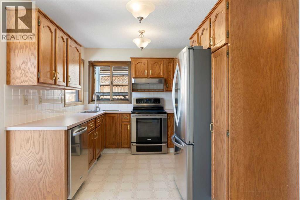 190 Hawkville Close NW, Calgary, Alberta  T3G 3N6 - Photo 13 - A2306691