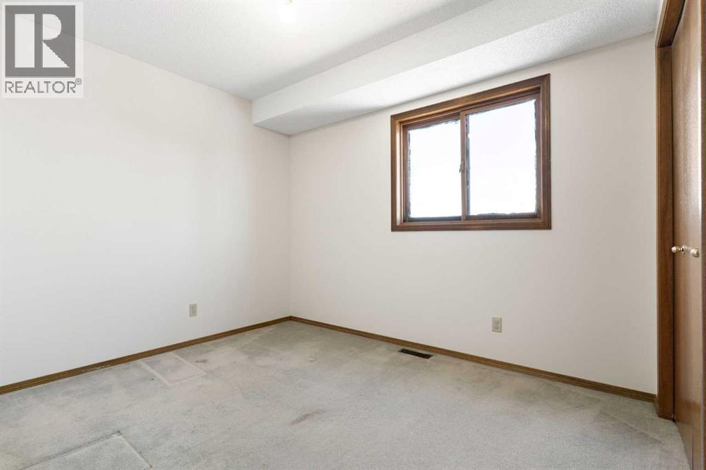 190 Hawkville Close NW, Calgary, Alberta  T3G 3N6 - Photo 28 - A2306691