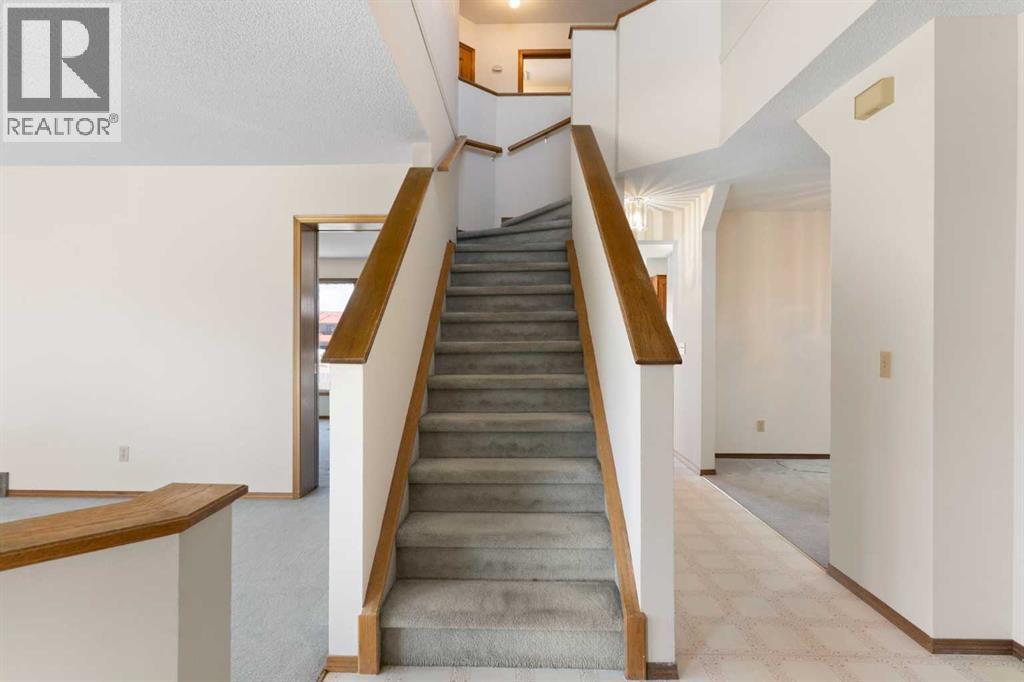 190 Hawkville Close NW, Calgary, Alberta  T3G 3N6 - Photo 20 - A2306691