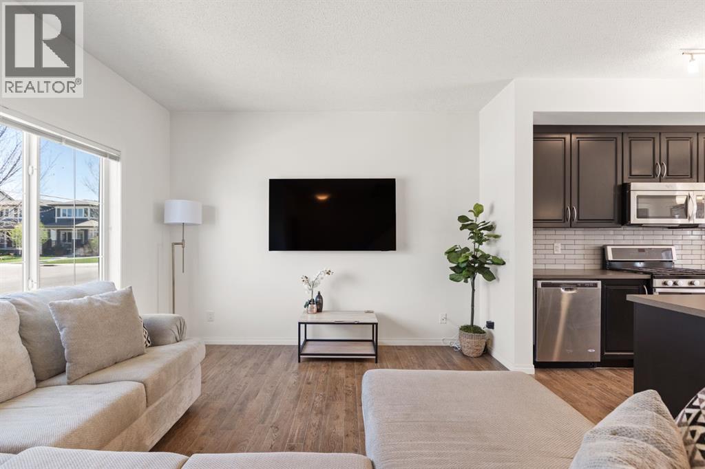 648 Mahogany Boulevard Se, Calgary, Alberta  T3M 1Y1 - Photo 4 - A2310579