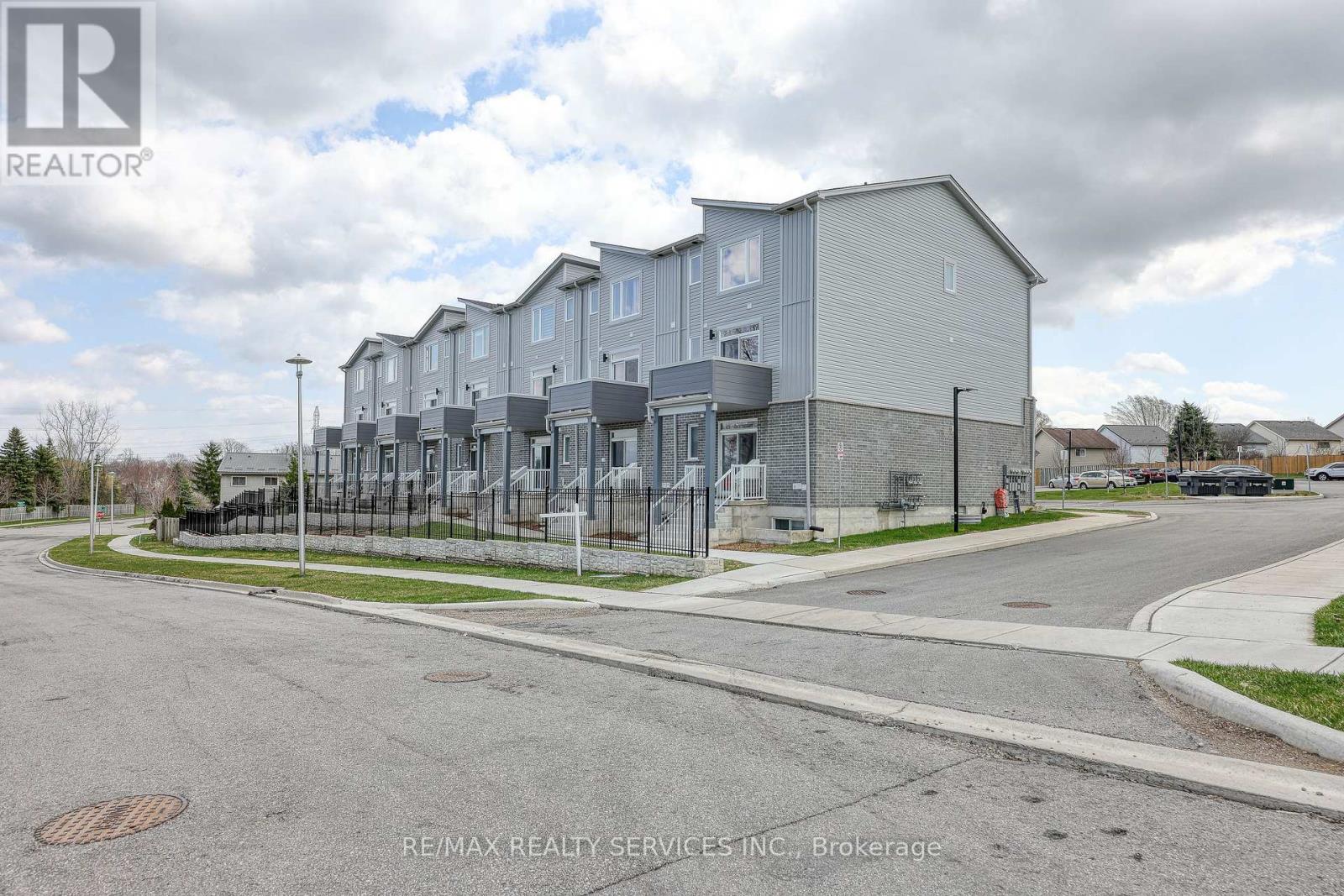12 - 925 Deveron Crescent, London South, Ontario  N5Z 5A4 - Photo 16 - X12972194