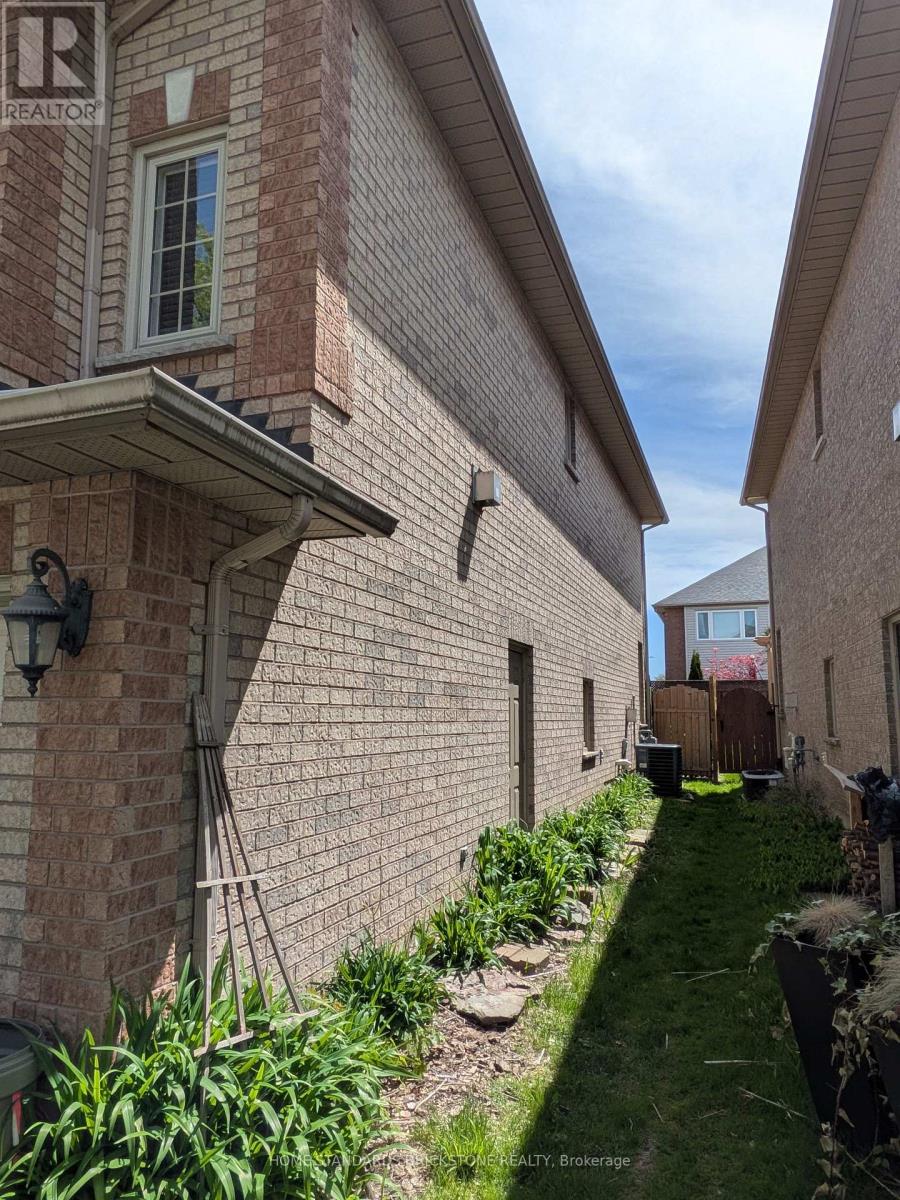 28 Brookhurst Crescent, Hamilton, Ontario  L0R 2H3 - Photo 40 - X13114036