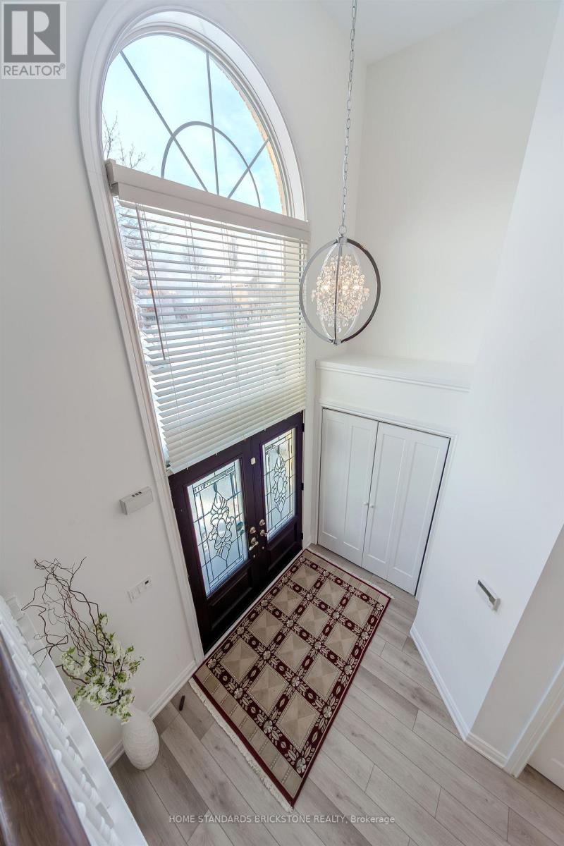 28 Brookhurst Crescent, Hamilton, Ontario  L0R 2H3 - Photo 5 - X13114036