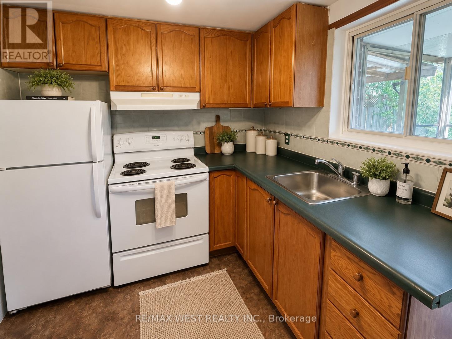 2 Lisburn Crescent, Toronto, Ontario  M2J 2Z5 - Photo 13 - C13118664
