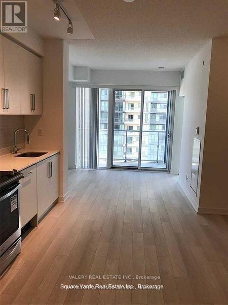 5180 Yonge St Street, Toronto, Ontario  M2N 0K5 - Photo 3 - C13118666