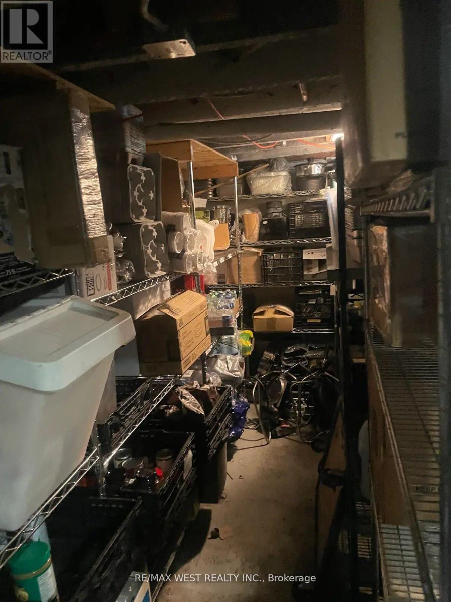 Main & Bsmnt - 505 Mount Pleasant Road, Toronto, Ontario  M4S 2L9 - Photo 15 - C13118738
