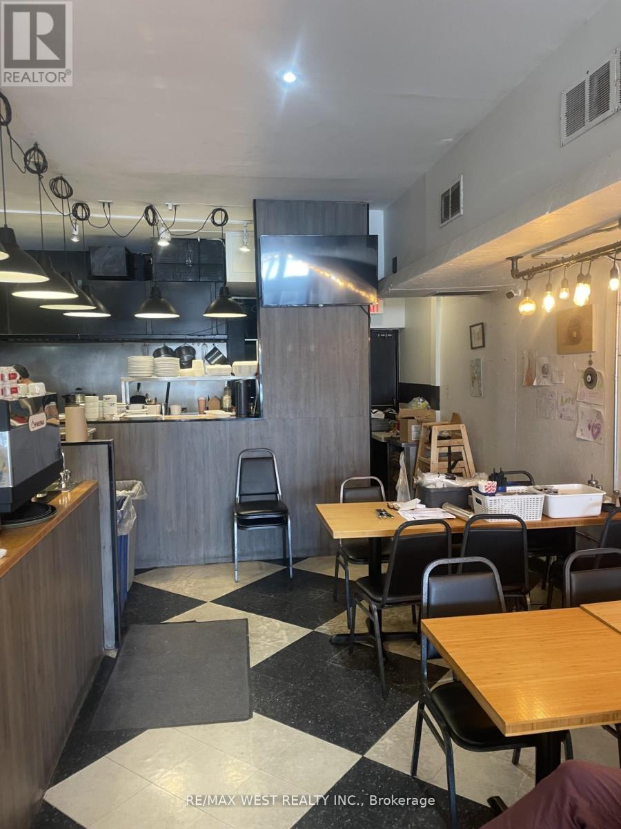 Main & Bsmnt - 505 Mount Pleasant Road, Toronto, Ontario  M4S 2L9 - Photo 4 - C13118738