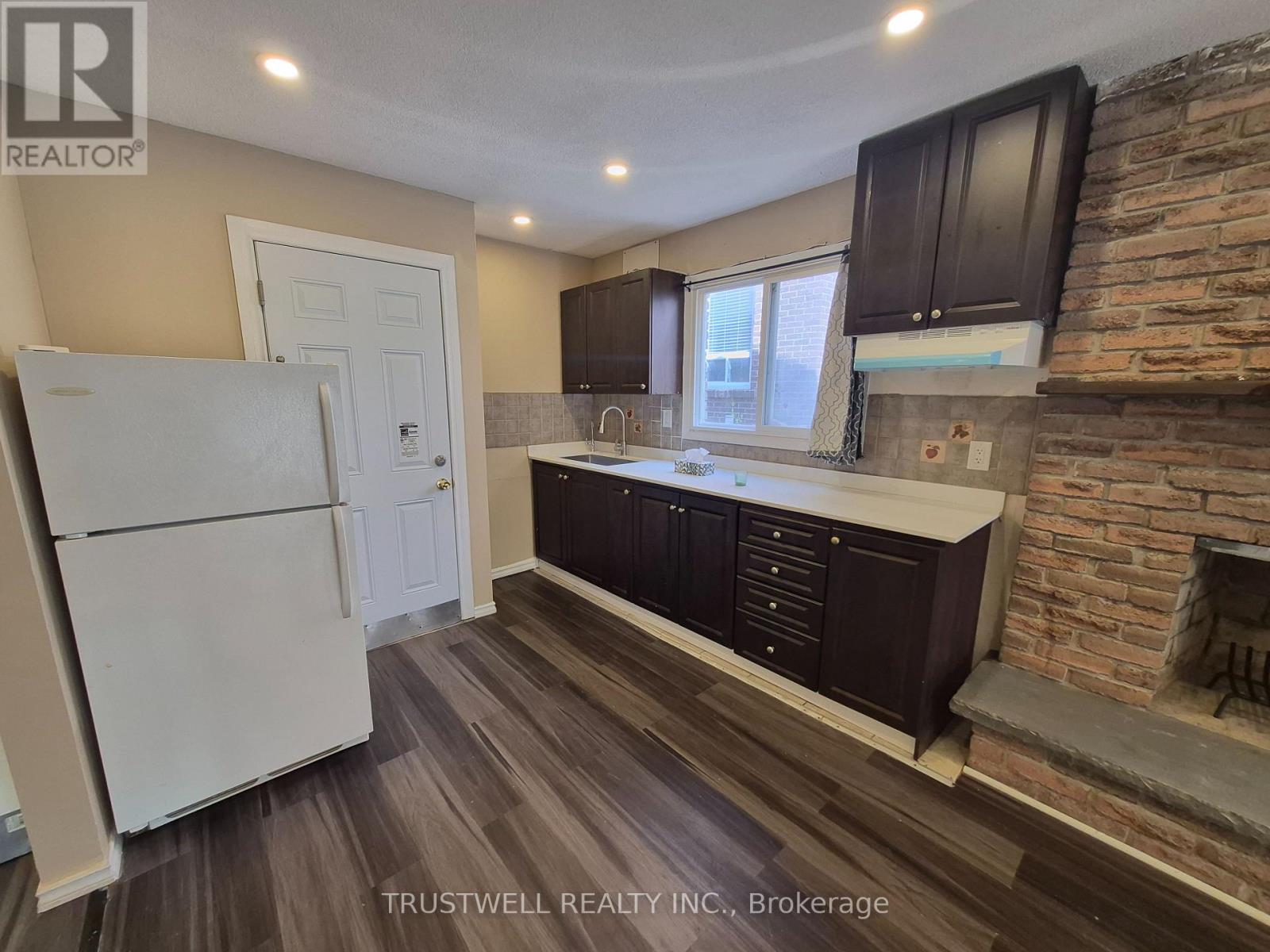 Ground - 3 Plumbrook Crescent, Toronto, Ontario  M1S 3Z9 - Photo 1 - E13118732