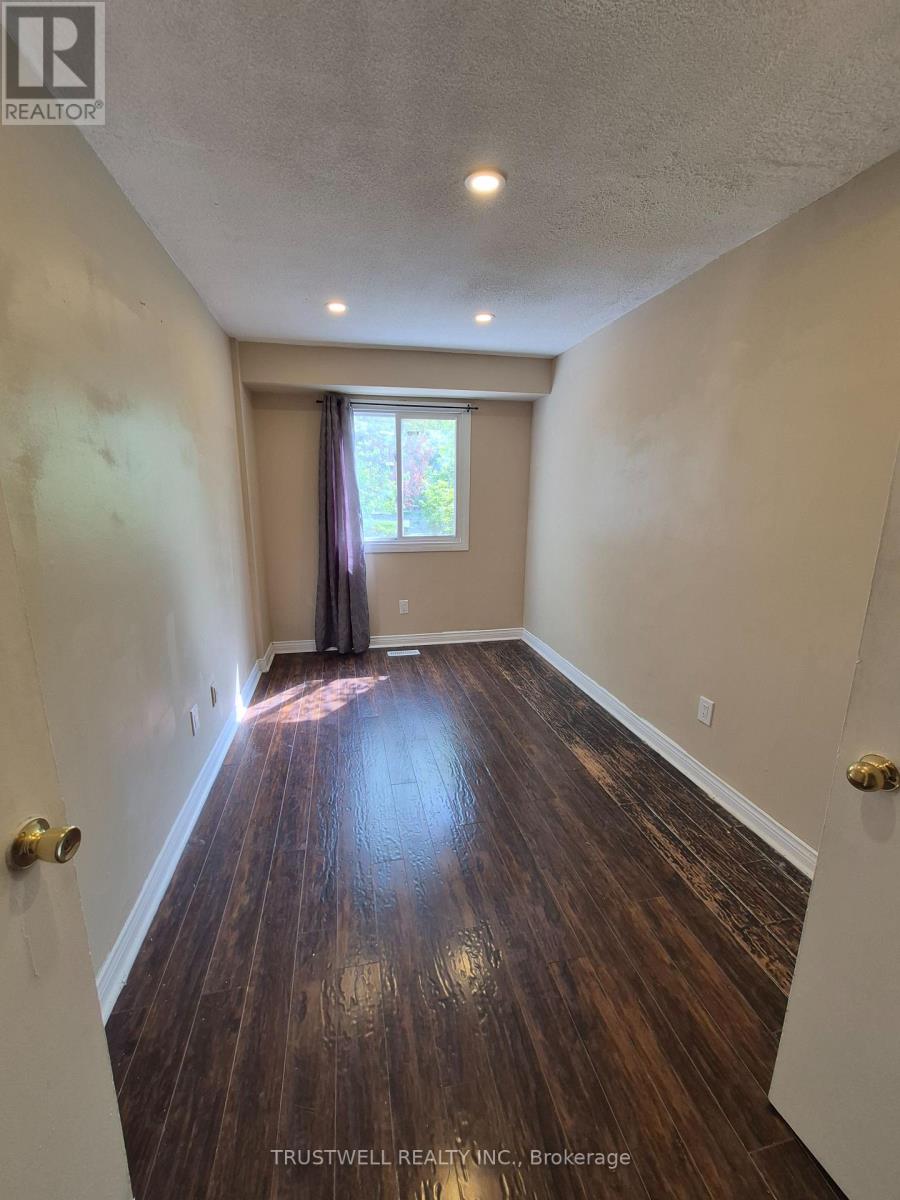 Ground - 3 Plumbrook Crescent, Toronto, Ontario  M1S 3Z9 - Photo 3 - E13118732