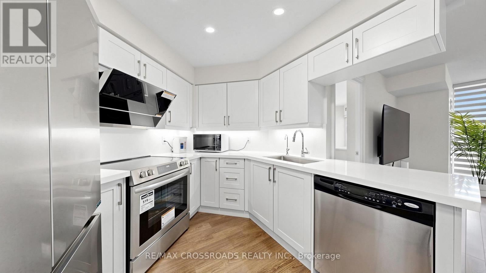 656 - 23 Cox Boulevard, Markham, Ontario  L3R 4G1 - Photo 9 - N13118610