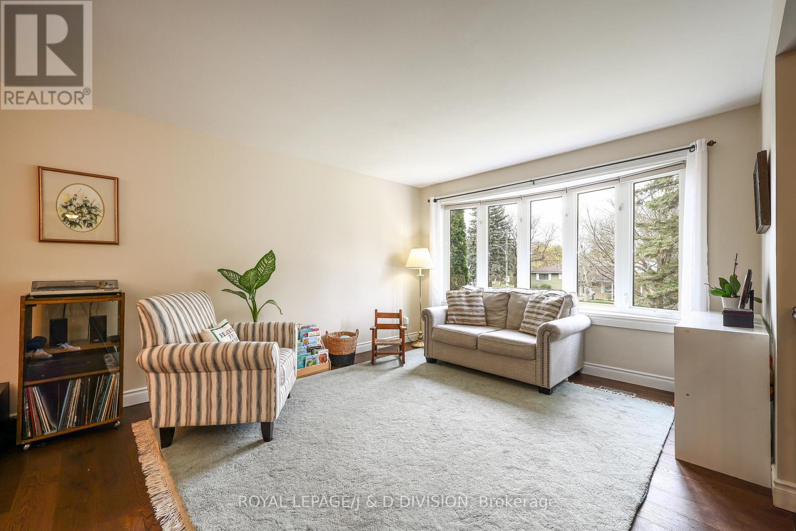 57 Alexander Road, Newmarket, Ontario  L3Y 3J3 - Photo 2 - N13118638