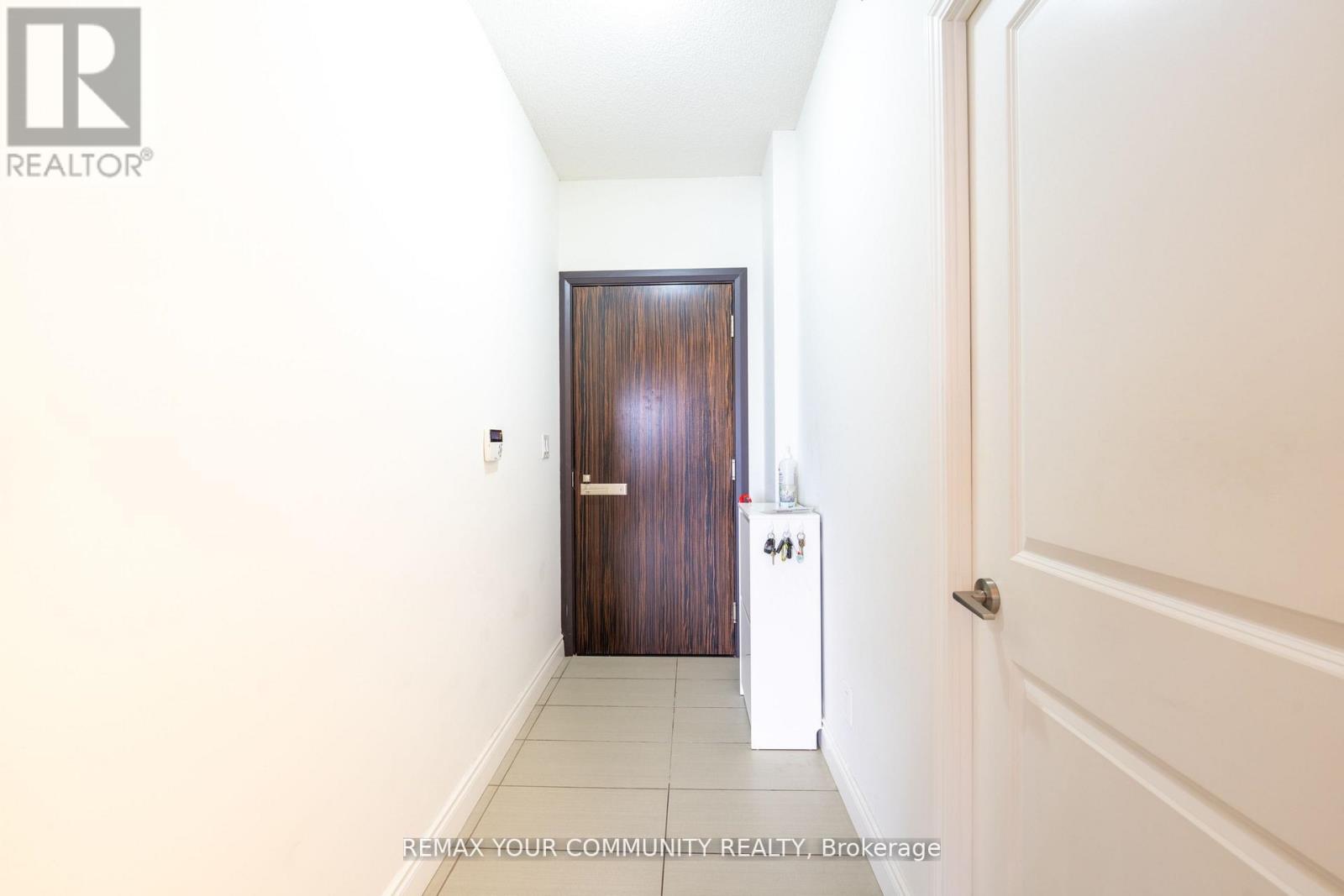 520 - 325 South Park Road, Markham, Ontario  L3T 0B8 - Photo 5 - N13118652