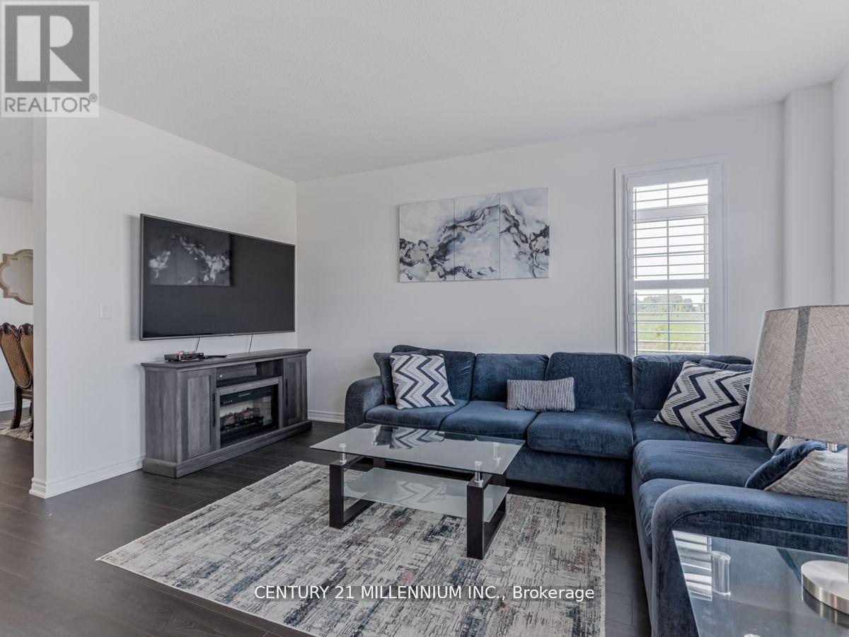2240 Grainger Loop, Innisfil, Ontario  L9S 0N1 - Photo 12 - N13118684