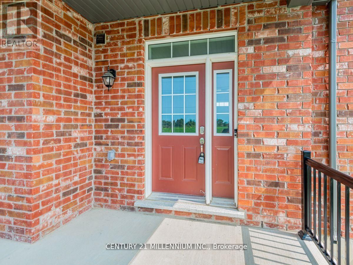 2240 Grainger Loop, Innisfil, Ontario  L9S 0N1 - Photo 3 - N13118684