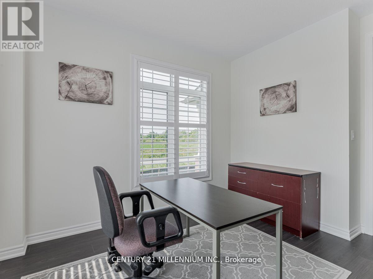 2240 Grainger Loop, Innisfil, Ontario  L9S 0N1 - Photo 7 - N13118684
