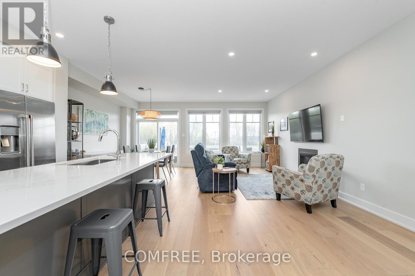 663 Putney Crescent, Ottawa, Ontario  K2S 2N7 - Photo 8 - X13065732
